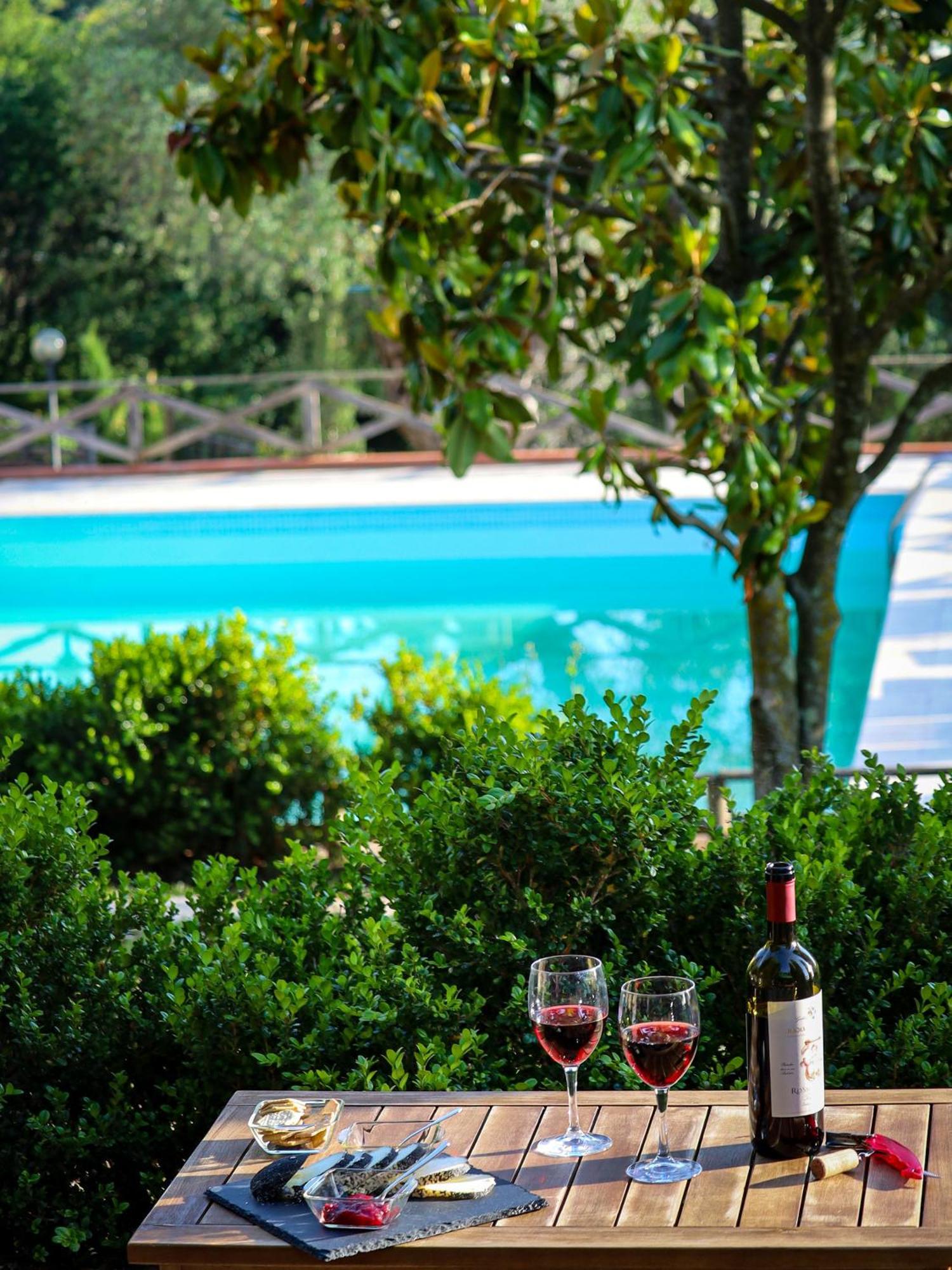 Madonna Del Poggio Cav Aparthotel สการ์ลีโน ภายนอก รูปภาพ