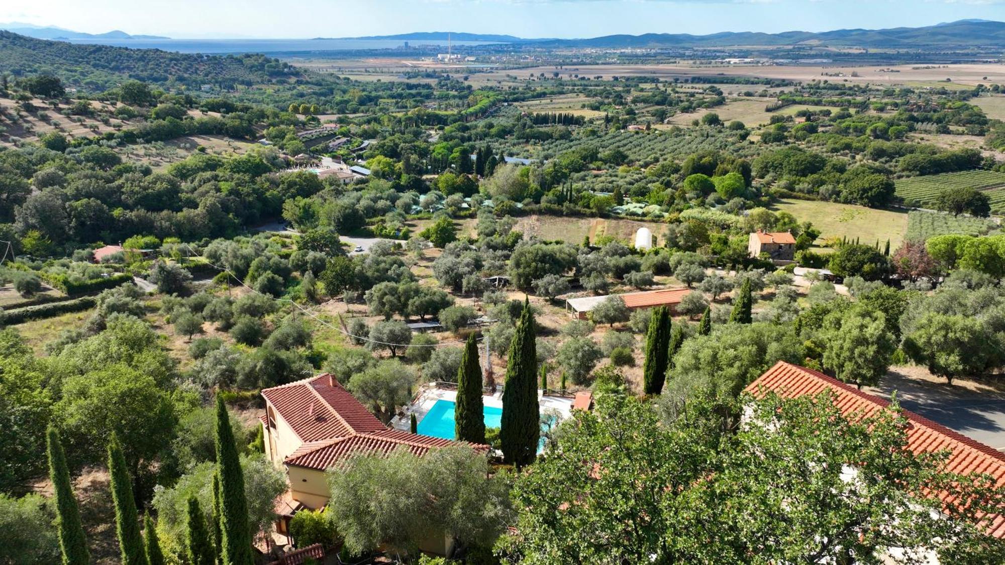 Madonna Del Poggio Cav Aparthotel สการ์ลีโน ภายนอก รูปภาพ