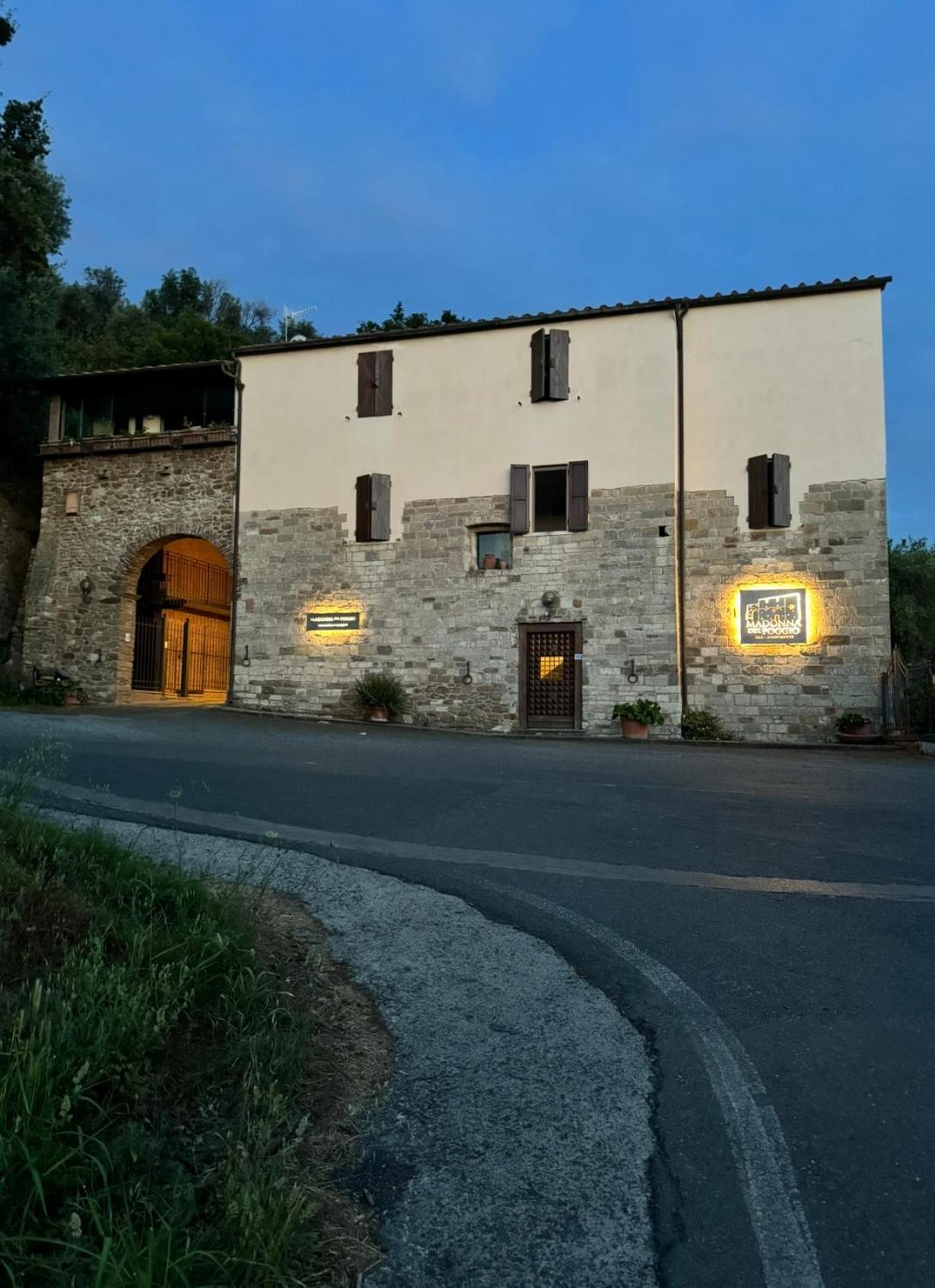 Madonna Del Poggio Cav Aparthotel สการ์ลีโน ภายนอก รูปภาพ