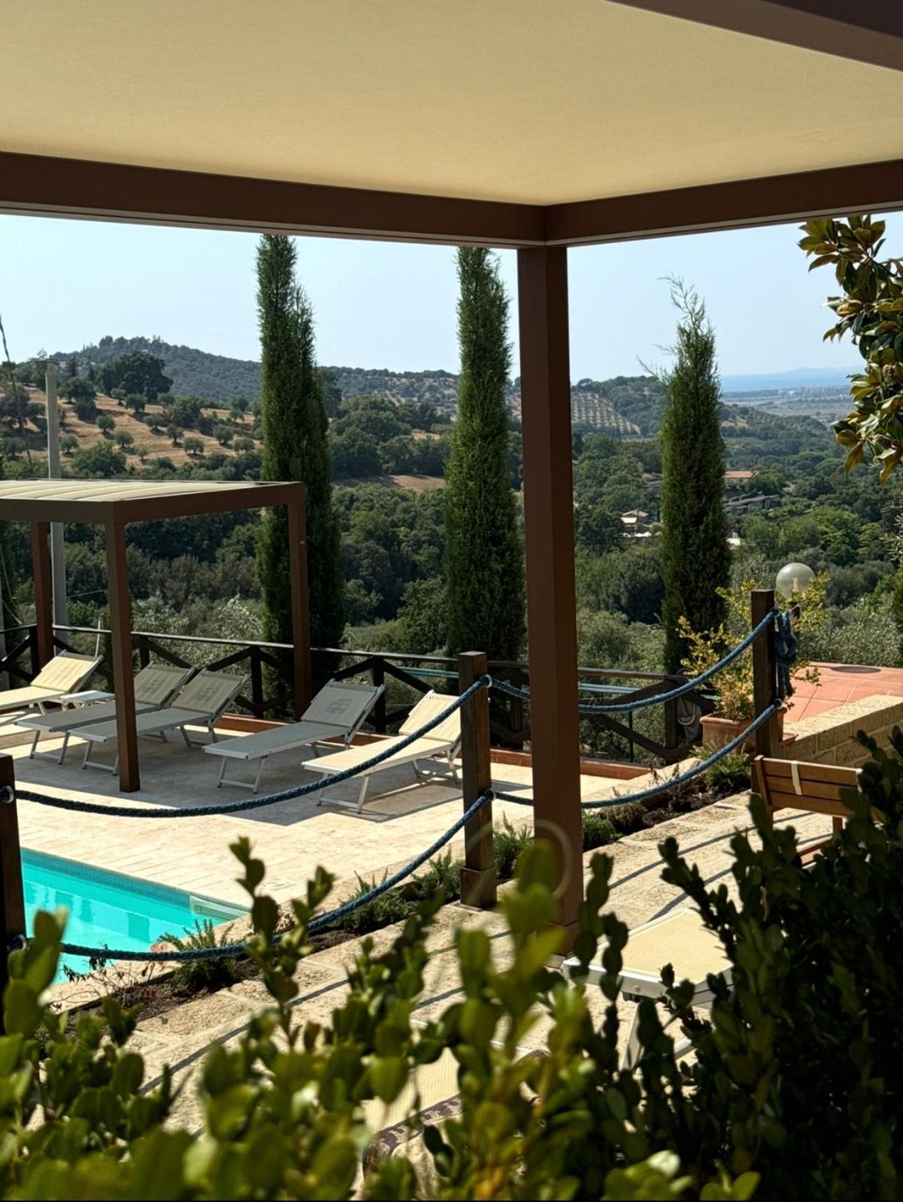 Madonna Del Poggio Cav Aparthotel สการ์ลีโน ภายนอก รูปภาพ