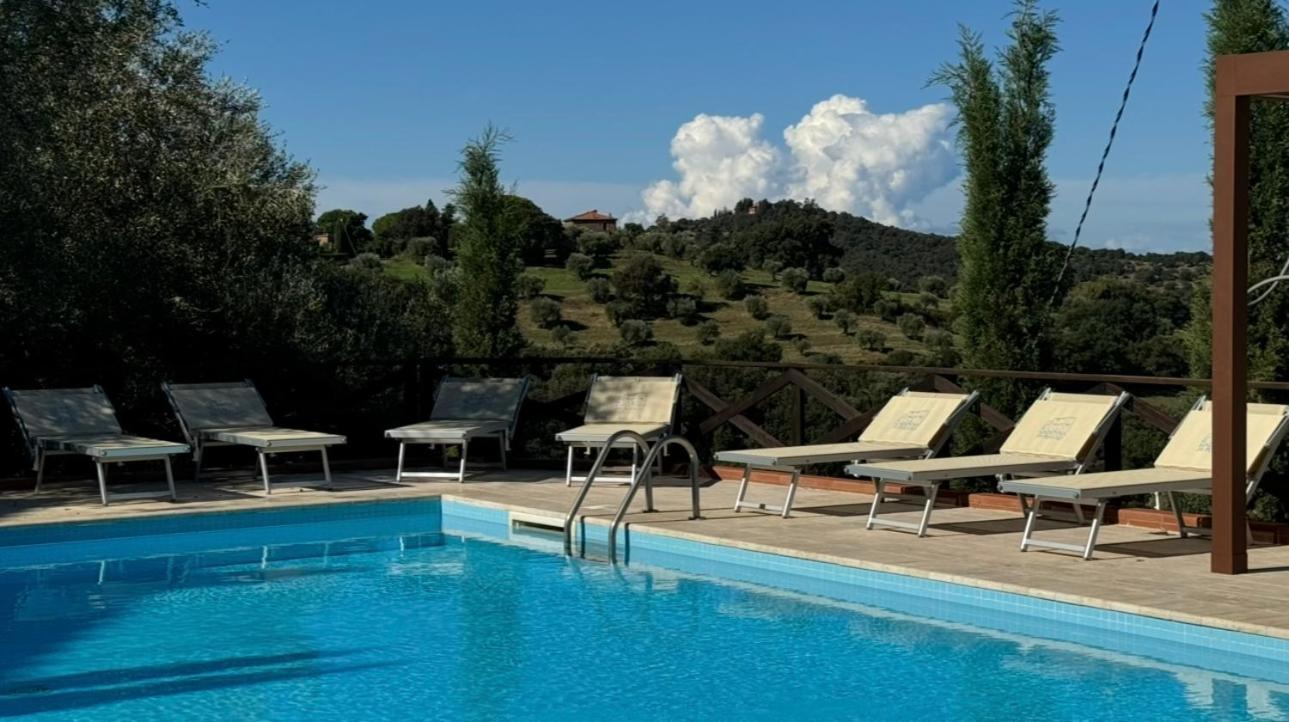 Madonna Del Poggio Cav Aparthotel สการ์ลีโน ภายนอก รูปภาพ