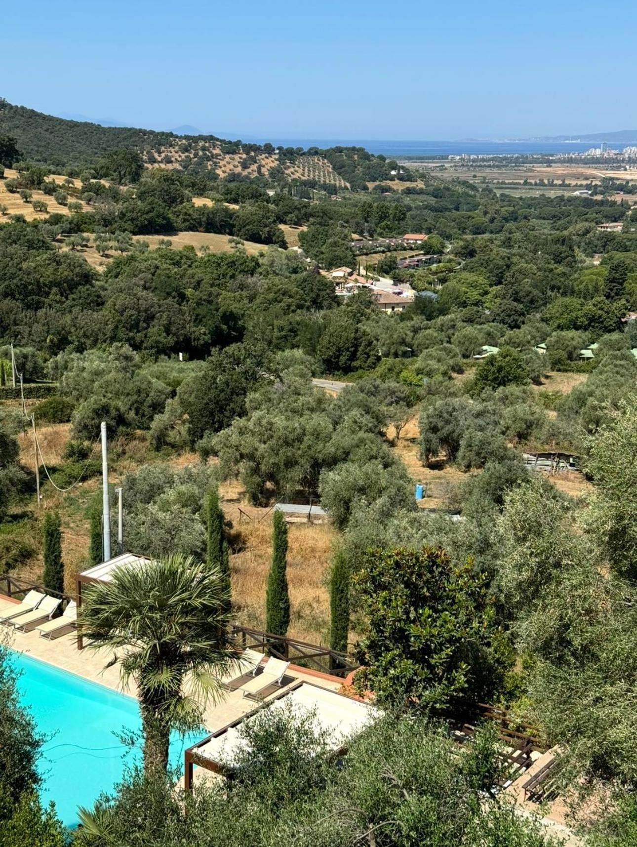 Madonna Del Poggio Cav Aparthotel สการ์ลีโน ภายนอก รูปภาพ