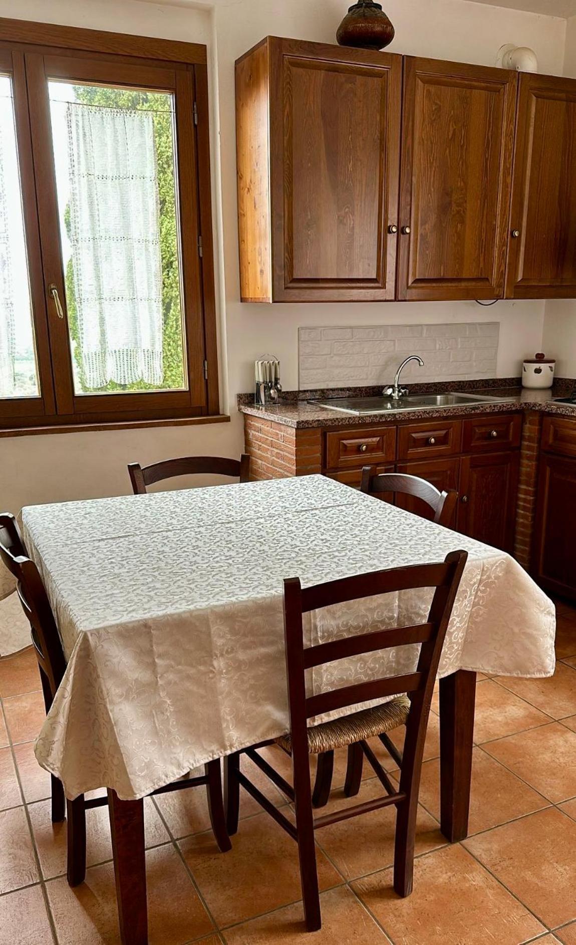 Madonna Del Poggio Cav Aparthotel สการ์ลีโน ภายนอก รูปภาพ